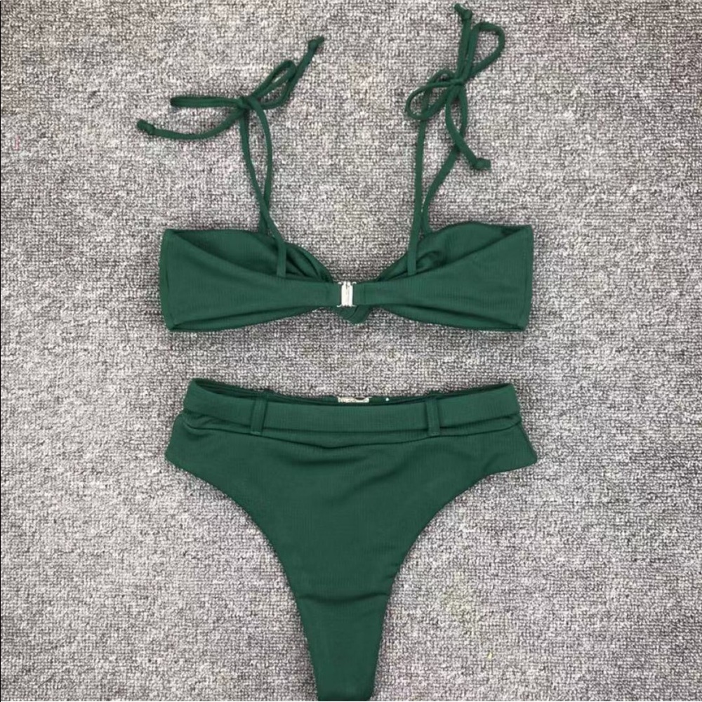 221. Green knit belt waist swimsuits - Picture 6 of 8